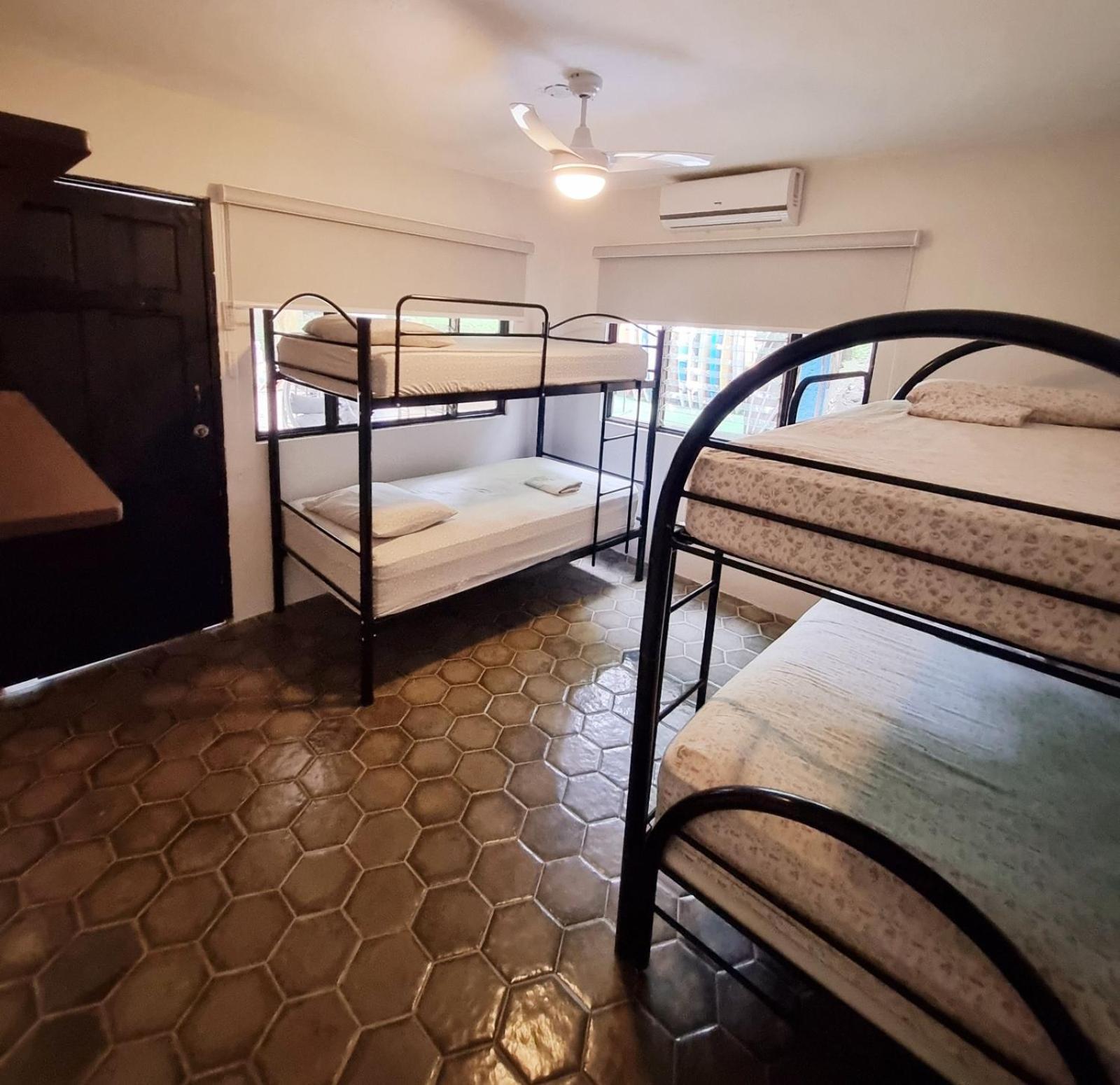 Casa Pura Vida Surf Hostel - Tamarindo Costa Rica 外观 照片