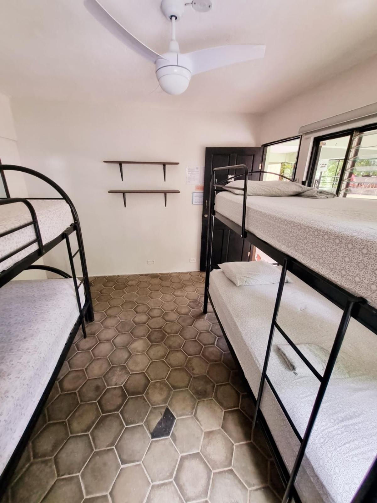 Casa Pura Vida Surf Hostel - Tamarindo Costa Rica 外观 照片