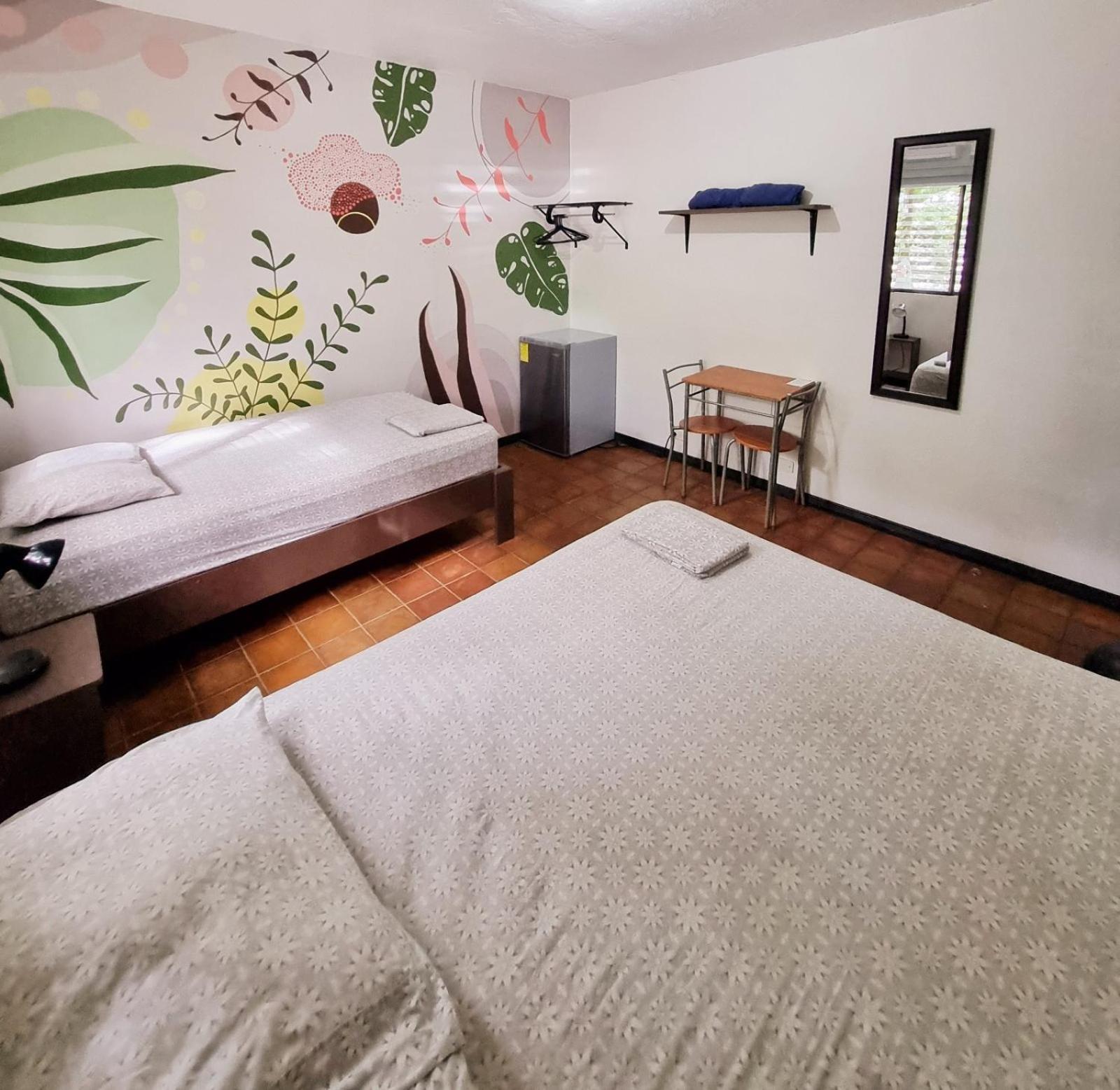 Casa Pura Vida Surf Hostel - Tamarindo Costa Rica 外观 照片
