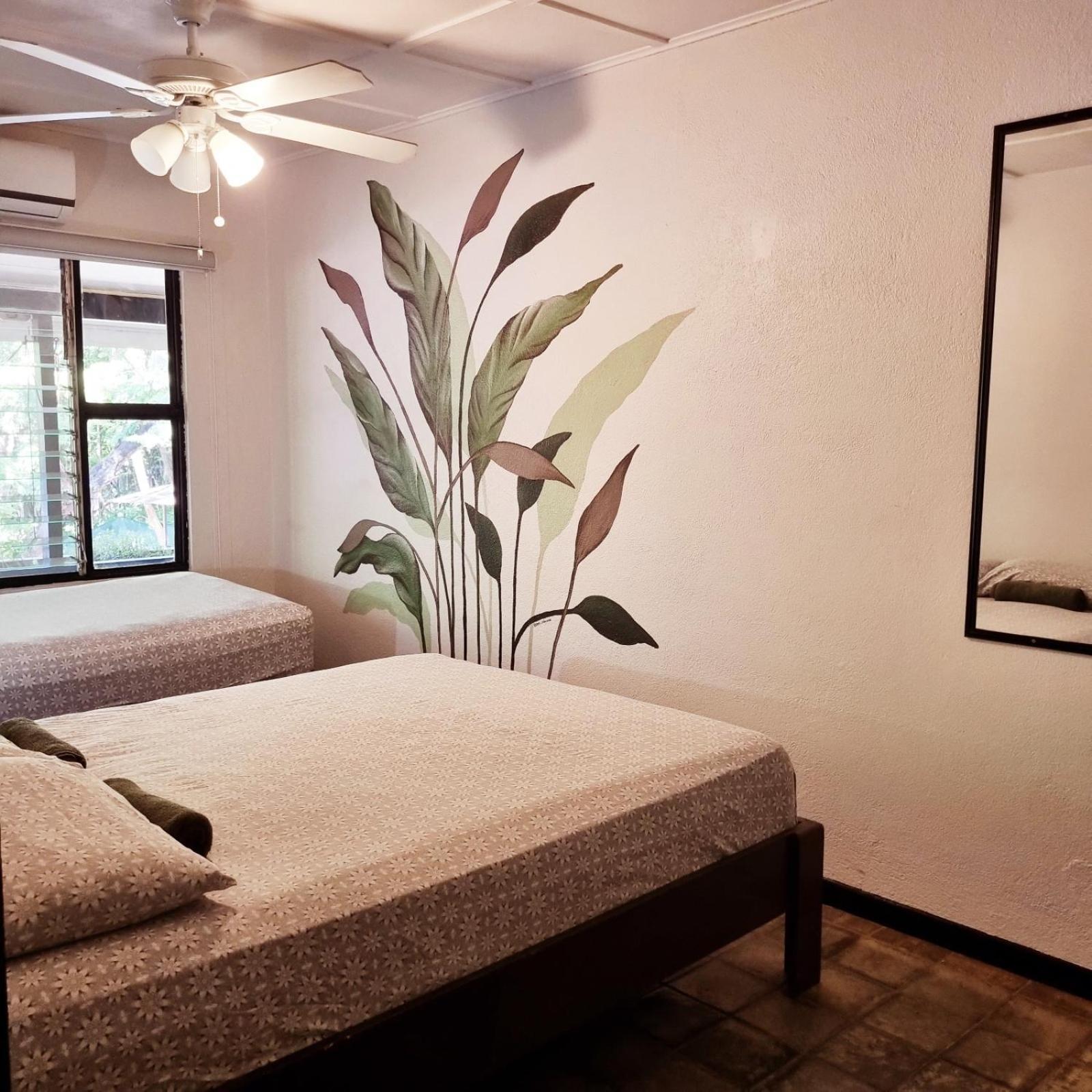 Casa Pura Vida Surf Hostel - Tamarindo Costa Rica 外观 照片