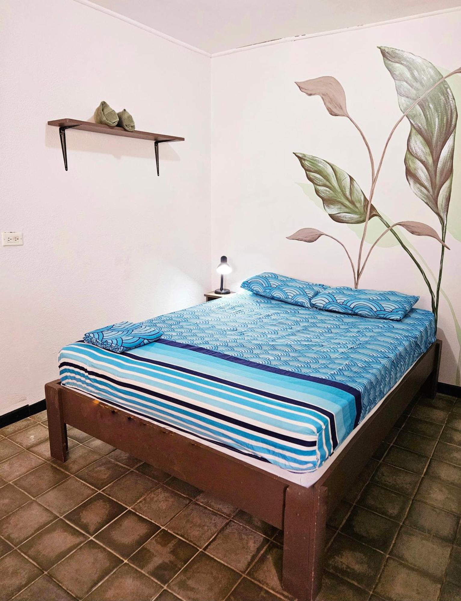 Casa Pura Vida Surf Hostel - Tamarindo Costa Rica 外观 照片